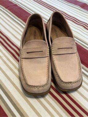 AEROSOLES Blush Leather Penny Loafers
